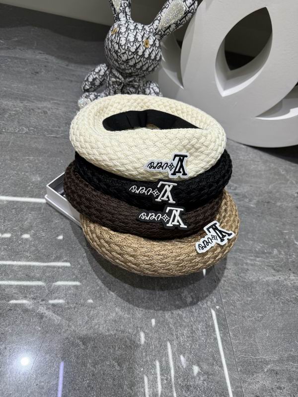 LV beret dx10